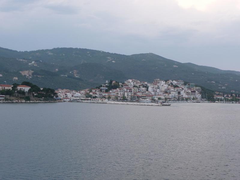 P1000482.JPG -   Blick auf Skiathos-Stadt  