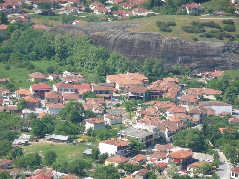 P1010649.JPG -   Meteora: Blick auf Kalampaka  