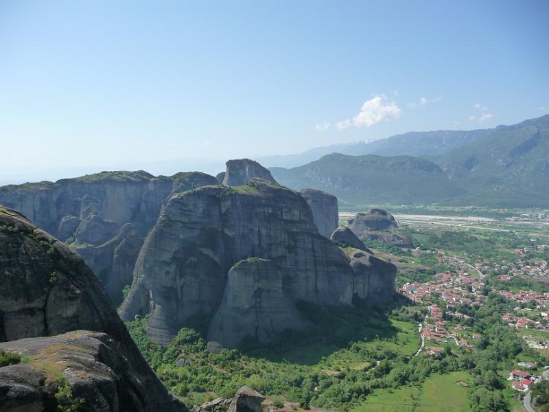 P1010650.JPG -   Meteora: Blick auf Kalampaka  