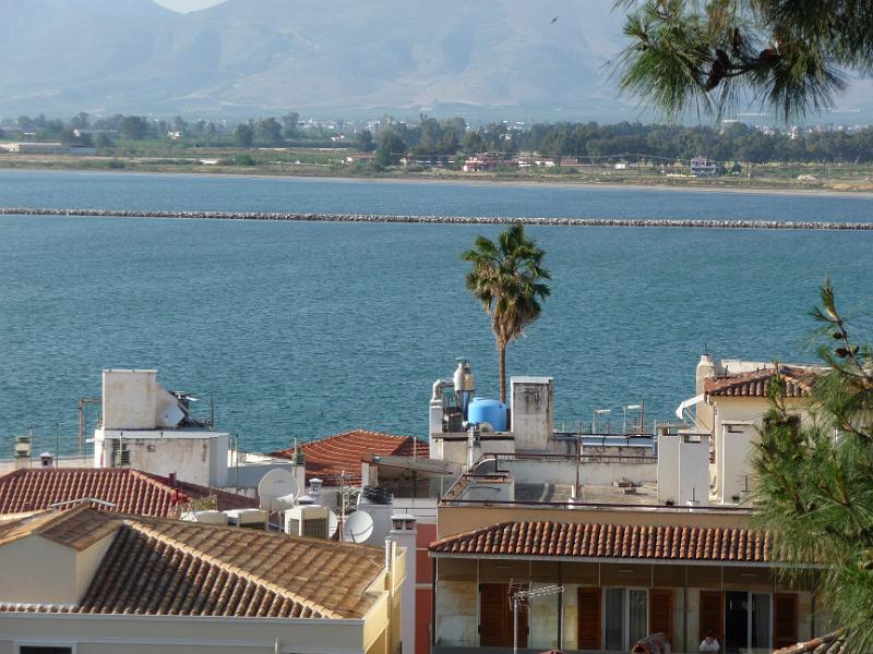 P1010758.JPG -   Nafplio: Mit Blick ber die Dcher  